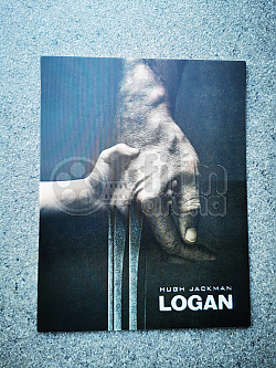 LOGAN - Lenticular 3D sticker